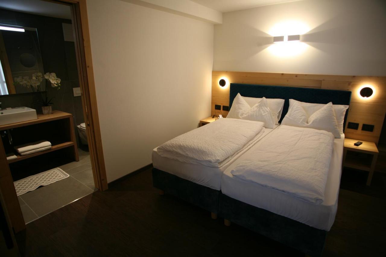 Alpen Hotel Vidi Мадона ди Кампильо Екстериор снимка