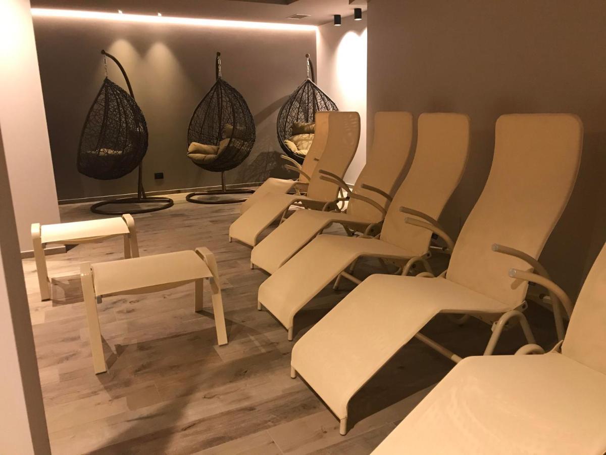 Alpen Hotel Vidi Мадона ди Кампильо Екстериор снимка