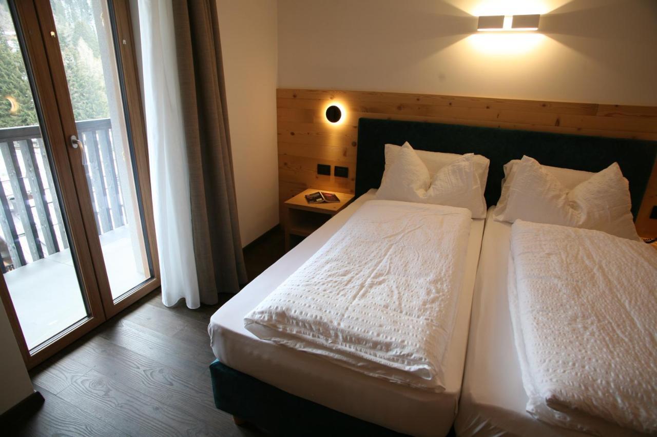 Alpen Hotel Vidi Мадона ди Кампильо Екстериор снимка