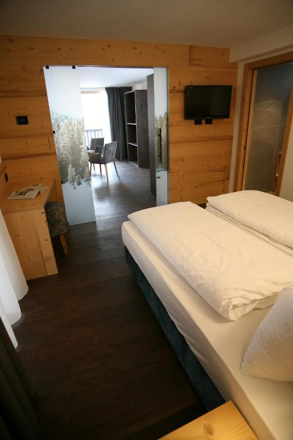 Alpen Hotel Vidi Мадона ди Кампильо Екстериор снимка