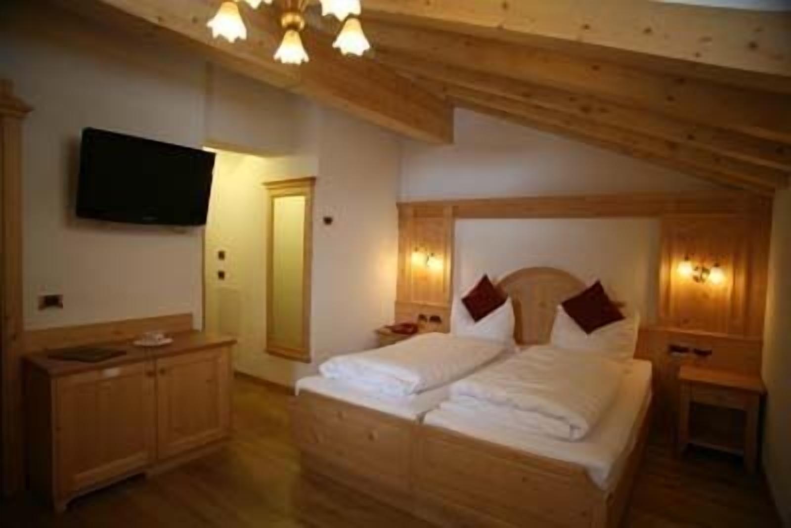 Alpen Hotel Vidi Мадона ди Кампильо Екстериор снимка