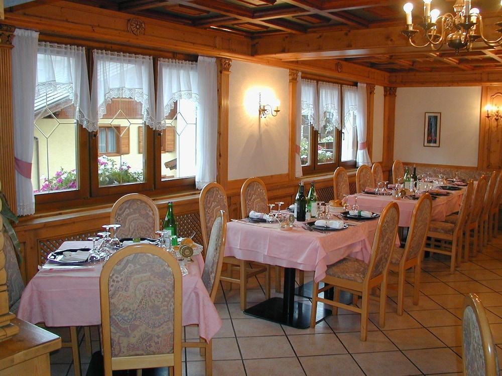 Alpen Hotel Vidi Мадона ди Кампильо Екстериор снимка