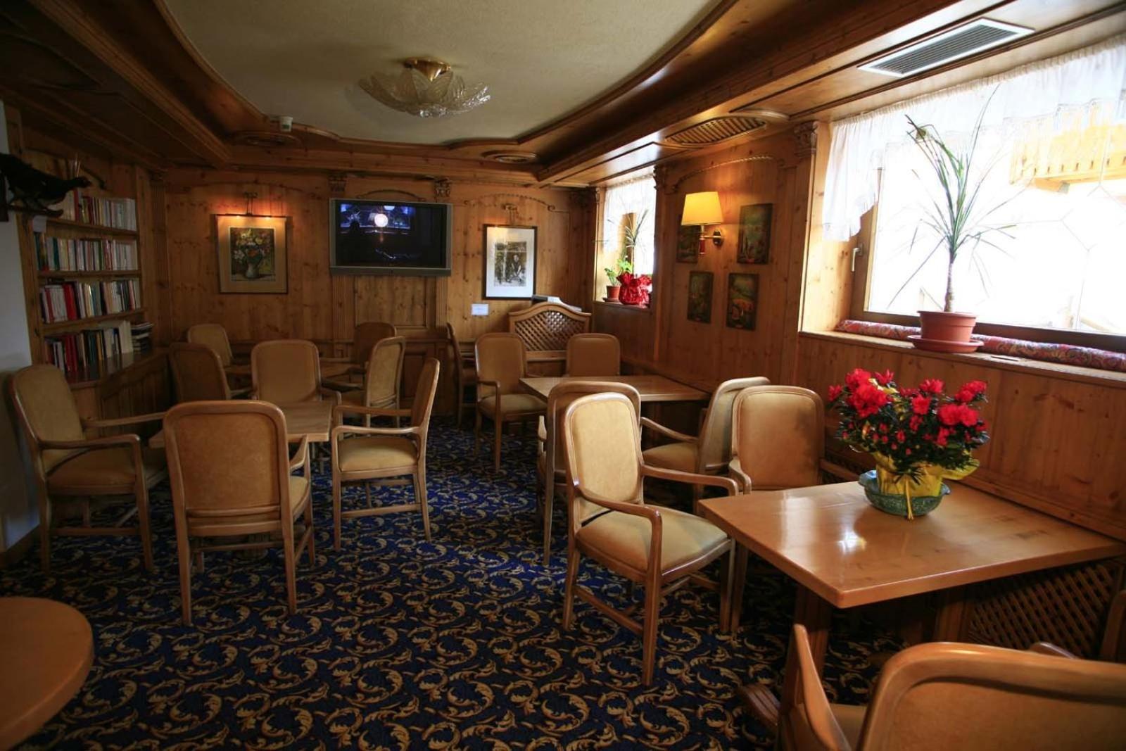 Alpen Hotel Vidi Мадона ди Кампильо Екстериор снимка
